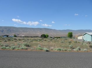 866 Desert Aire Dr SW, Mattawa, WA 99349