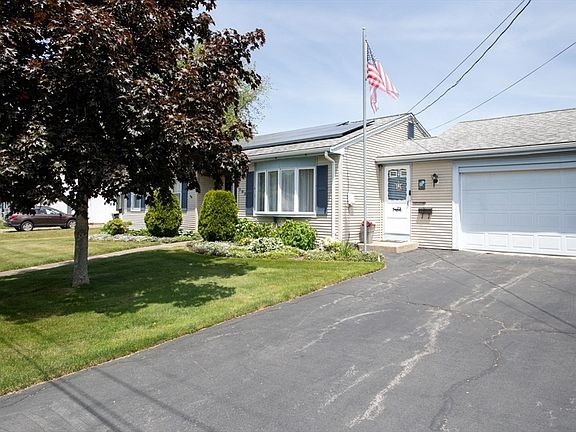 3rd image of 192 Calvin Ave