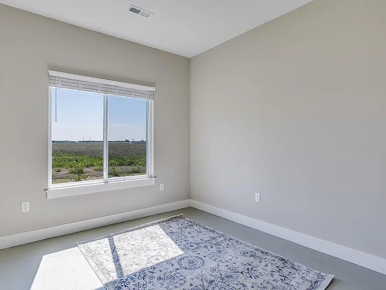 5248 N Cypress Cir — Photo 9