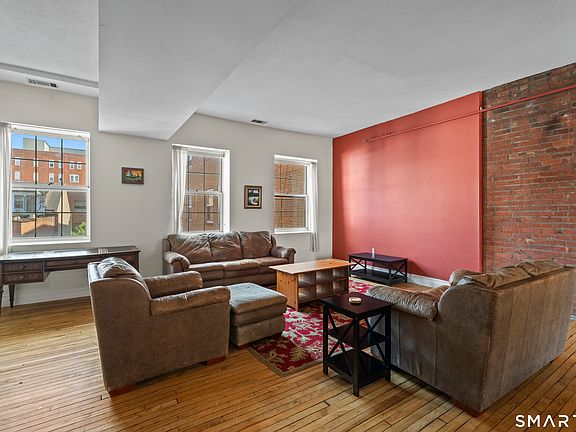 3rd image of 196 Crown Street #3J
