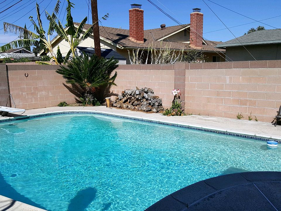 2nd image of 15720 Azalea Way