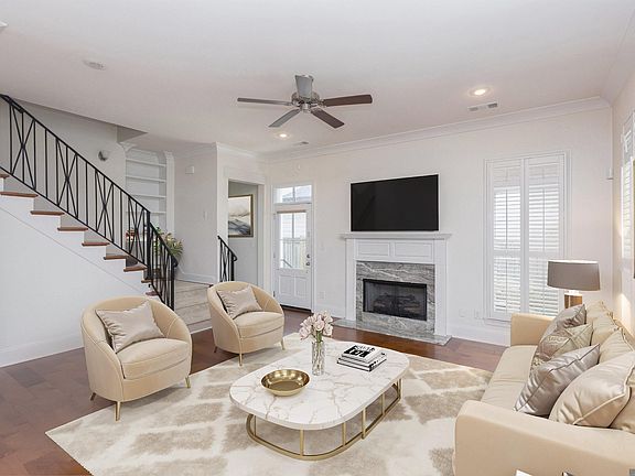 2nd image of 5118 Cheneau Ln