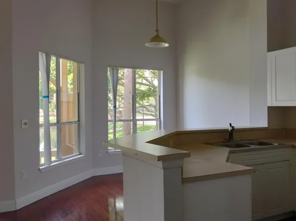 4759 Via Palm Lakes #305, West Palm Beach, FL 33417