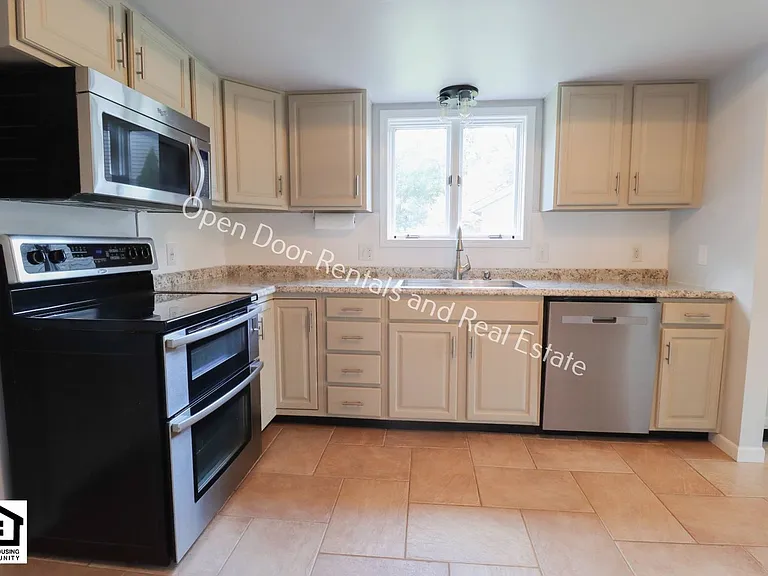 3216 Twisted Branch Pl — Photo 8