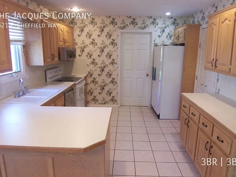 3621 E Sheffield Way — Photo 6