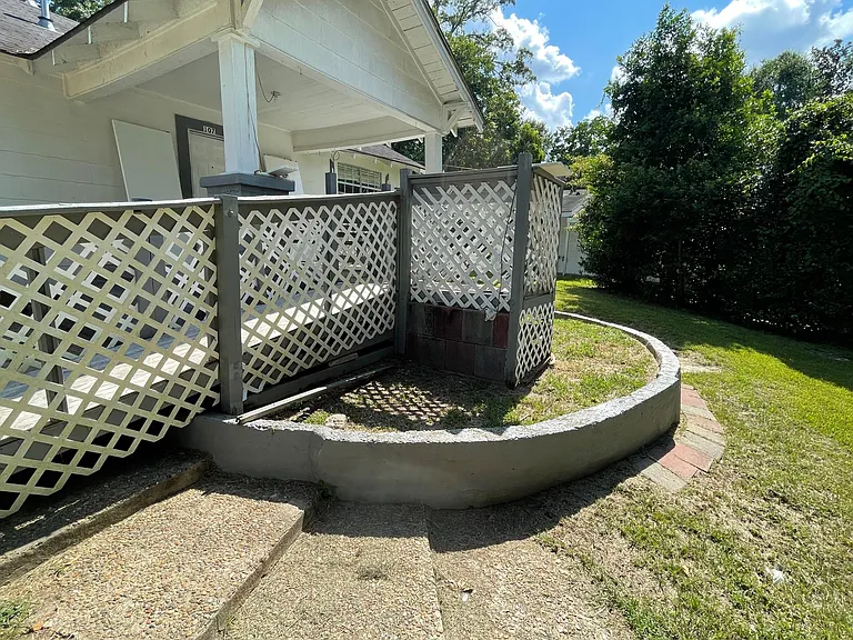 107 Palmetto St — Photo 2