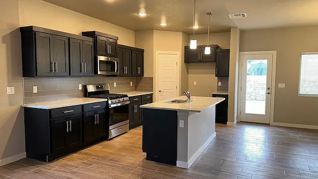 348 San Jose — Photo 13