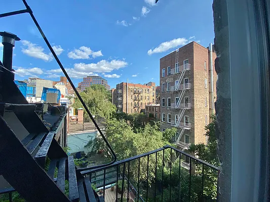 Rented by JM Preston Properties LLC | media 21