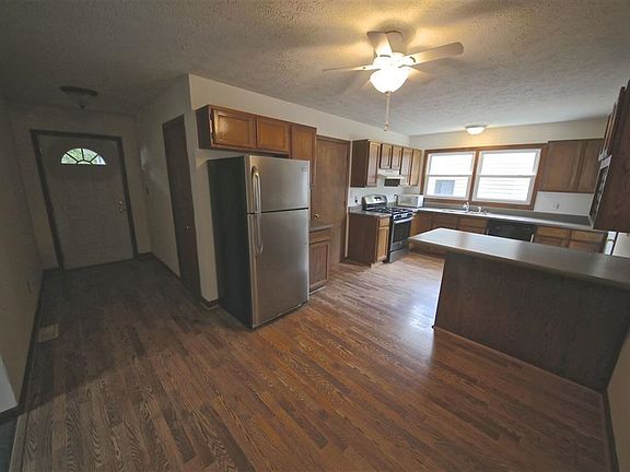 4th image of 1418 S Palmer Ave