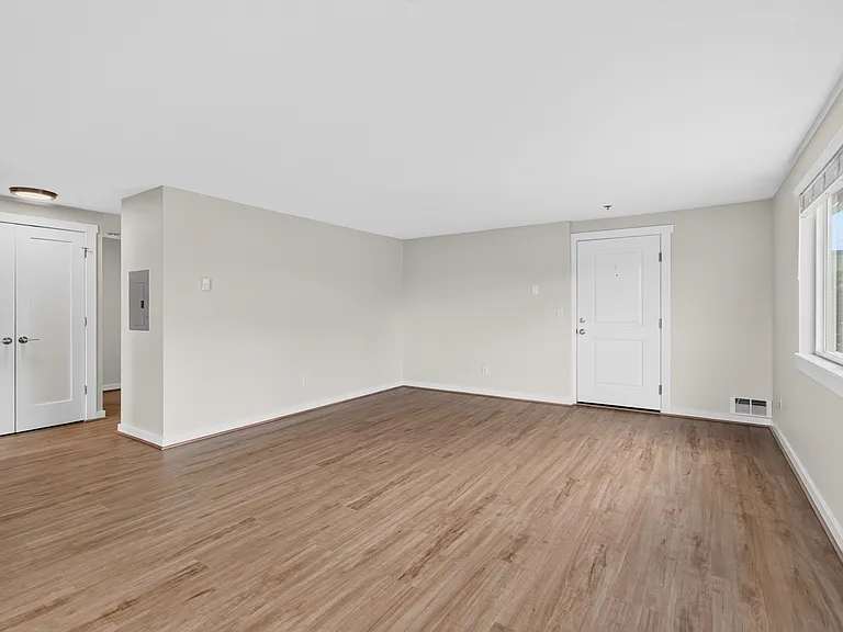 2616 NW 56th St #301 — Photo 8