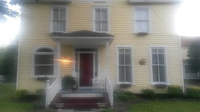527 West Washington Street