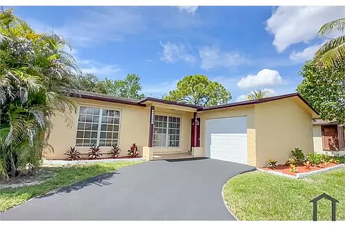 12020 NW 34th Pl Photo 1