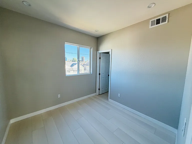 1328 Magnolia Ave — Photo 11