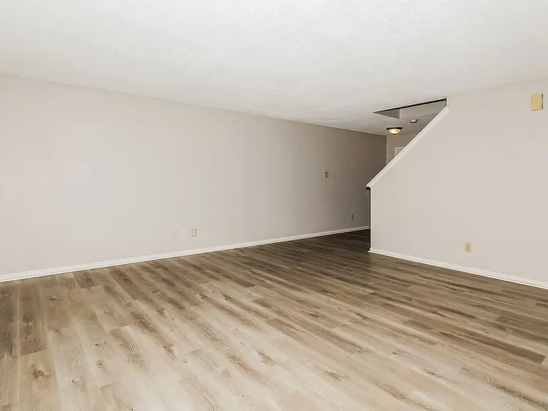 9205 Middlebury Way — Photo 6