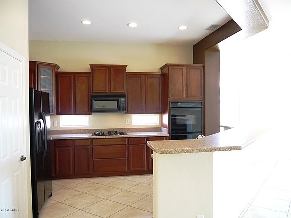 2nd image of 3415 W Via Del Deserto