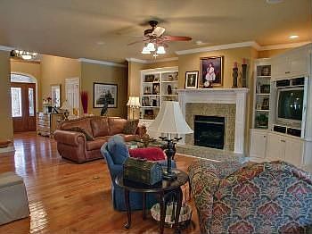 4th image of 441 Deerfield Ct