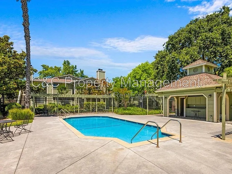 192 W Agua Caliente Rd — Photo 14