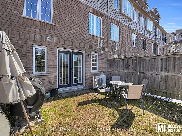 15 Carere Cres #46B — Photo 29
