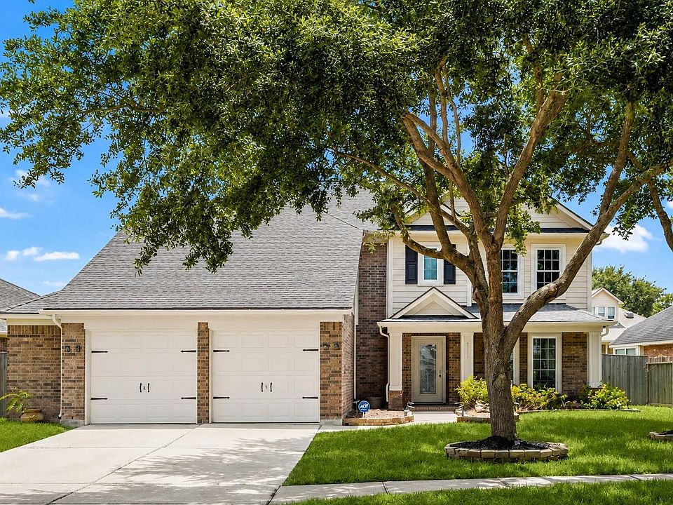 1st image of 3915 Eastland Lake Dr