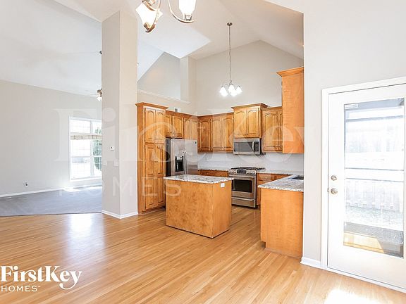 5th image of 9014 N Hull Ave