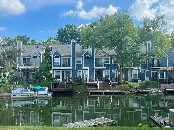 2nd image of 7449 Oceanline Dr