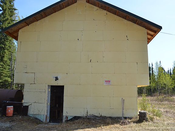 5th image of 3701 Lyle Ave