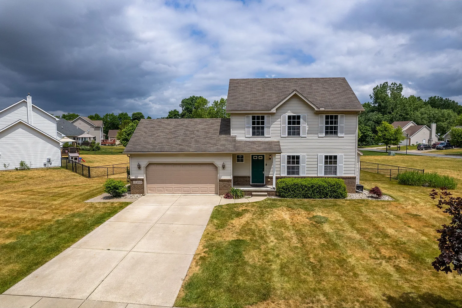 209 Glenwood Cir photo 1