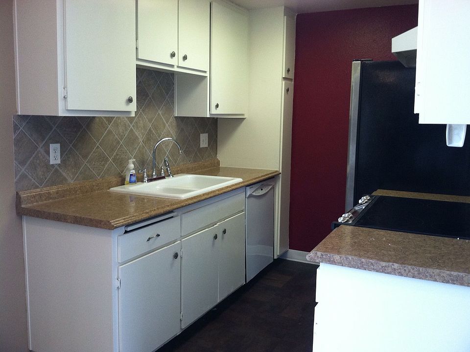 1st image of 4415 Estrella Ave APT 5