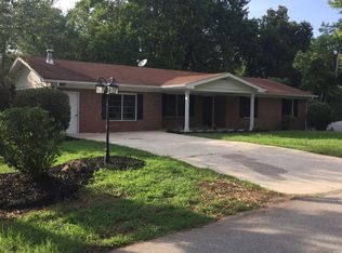 2340 Stephens Cir, Gainesville, GA 30506