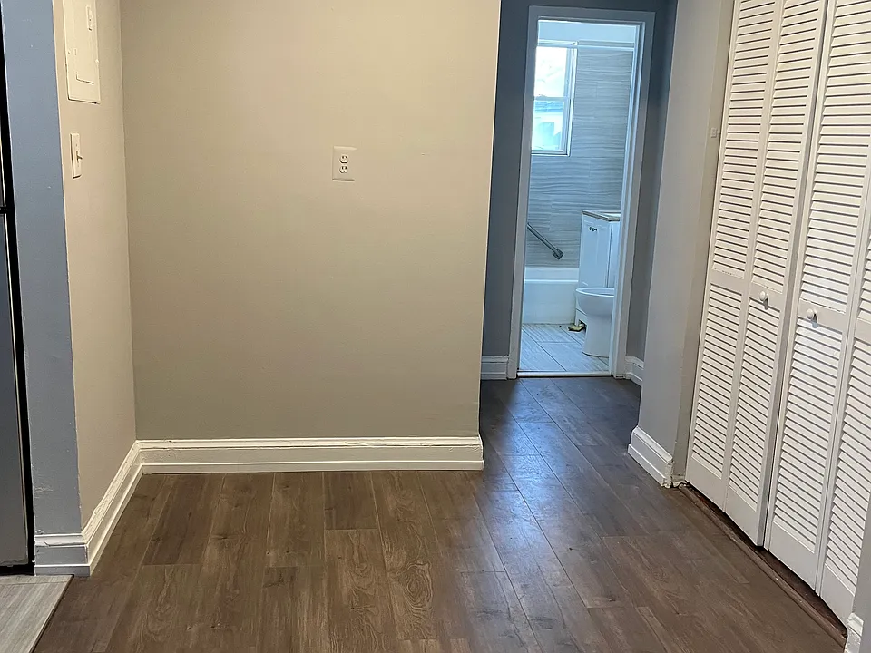 Kitchenette space for dinning table