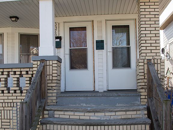 3rd image of 3376 E 142nd St