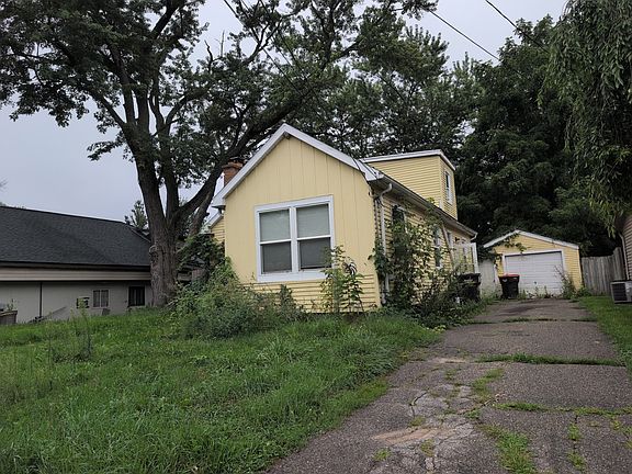 3rd image of 4005 Childs Ave NW
