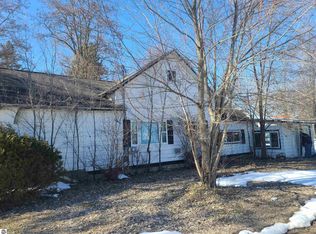 206 W 4th St, Kalkaska, MI 49646