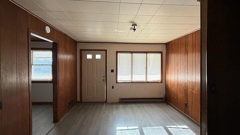 1st image of 1950 N Illinois Ave #3