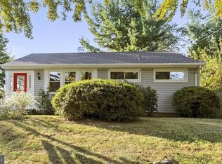 1709 Henry Rd, Rockville, MD 20851