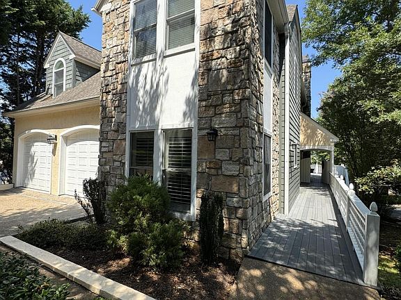 4th image of 2107 Cottage Row Ln