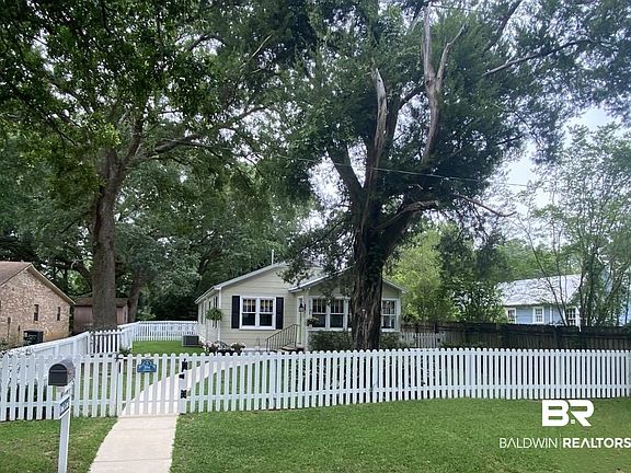 2nd image of 354 Azalea St
