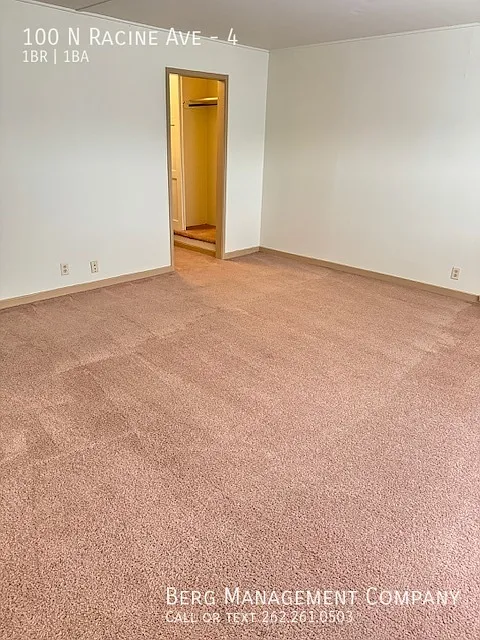One Bedroom Lower Heat included — Photo 2