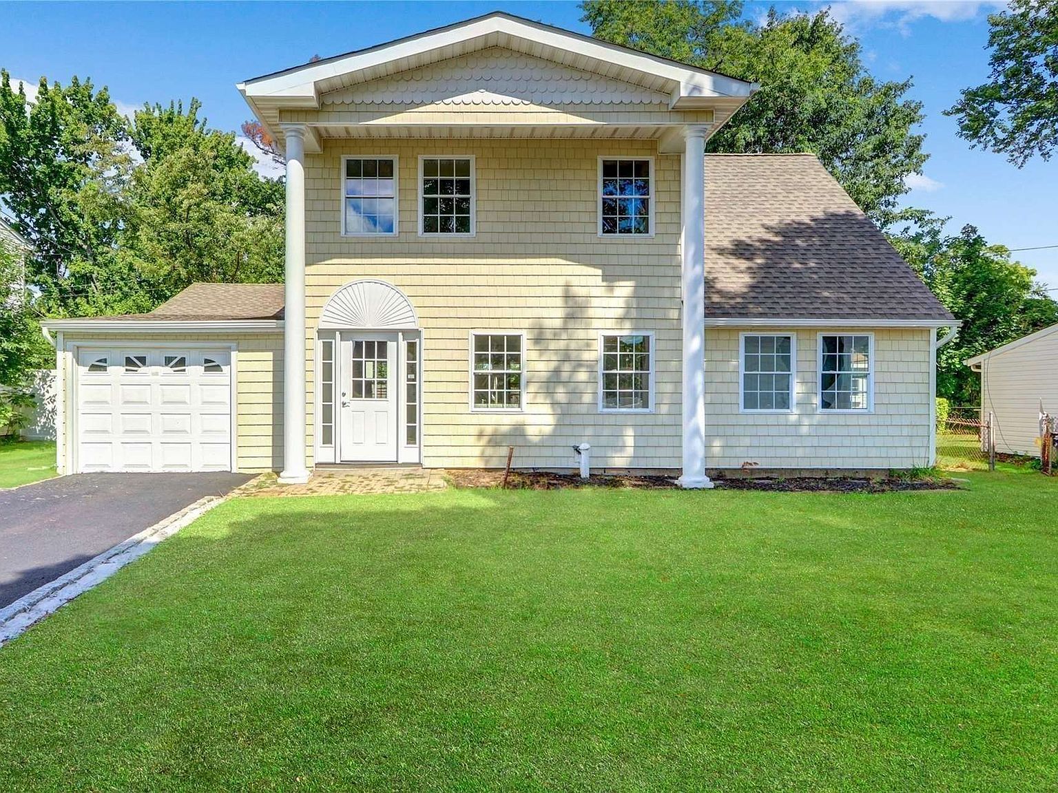 59 Abbot Lane, Hicksville, NY 11801 MLS 3497389 Zillow