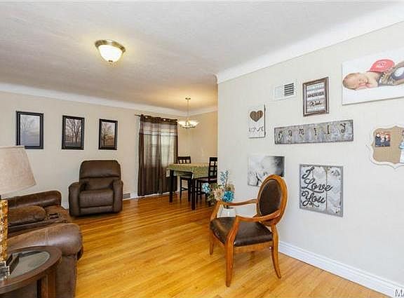 2nd image of 1445 Gregg Ave