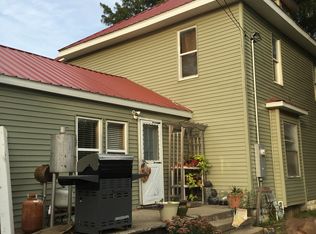 1123 S Rotan St, Salem, IL 62881