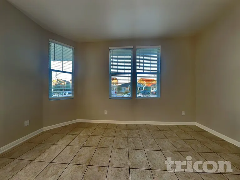 288 Ferrule Dr — Photo 2