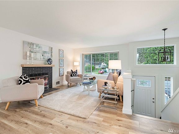 4th image of 14337 20th Ave NE