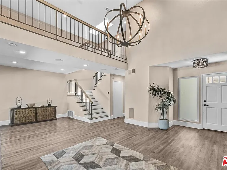 3741 Rutherford Ct — Photo 2