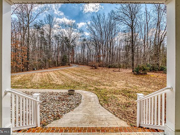 4th image of 3279 Ridgeview Rd