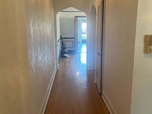 3rd image of 6250 N Washtenaw Ave APT 2