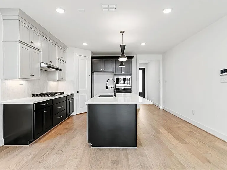 29751 Bur Creek Ln — Photo 13