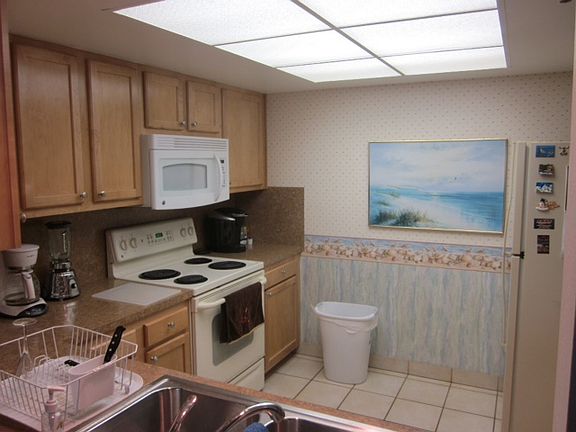 5th image of 20002 Gulf Blvd APT 2904