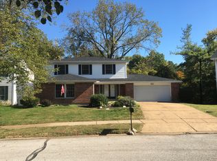 124 Tara Ridge Ct, Ballwin, MO 63021