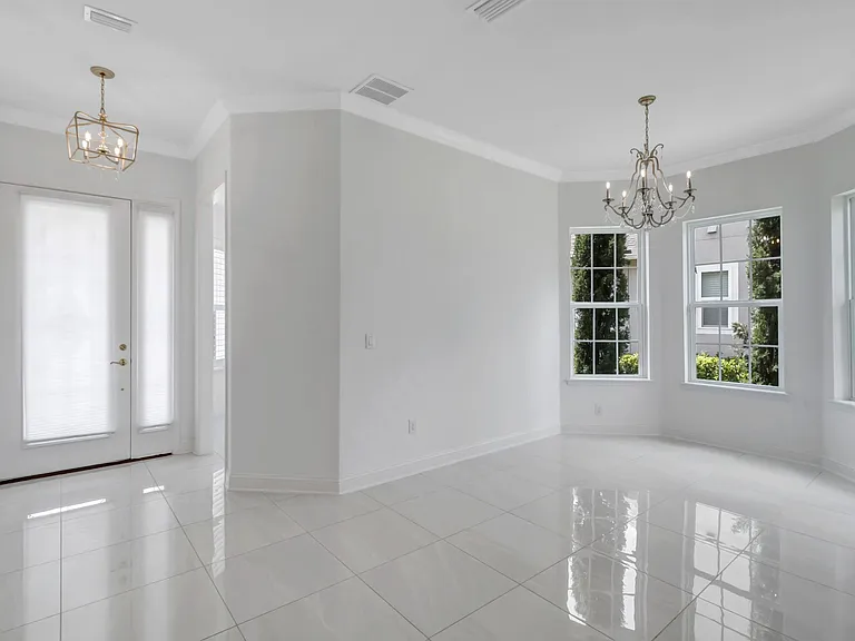 39 Lansing Ct — Photo 4